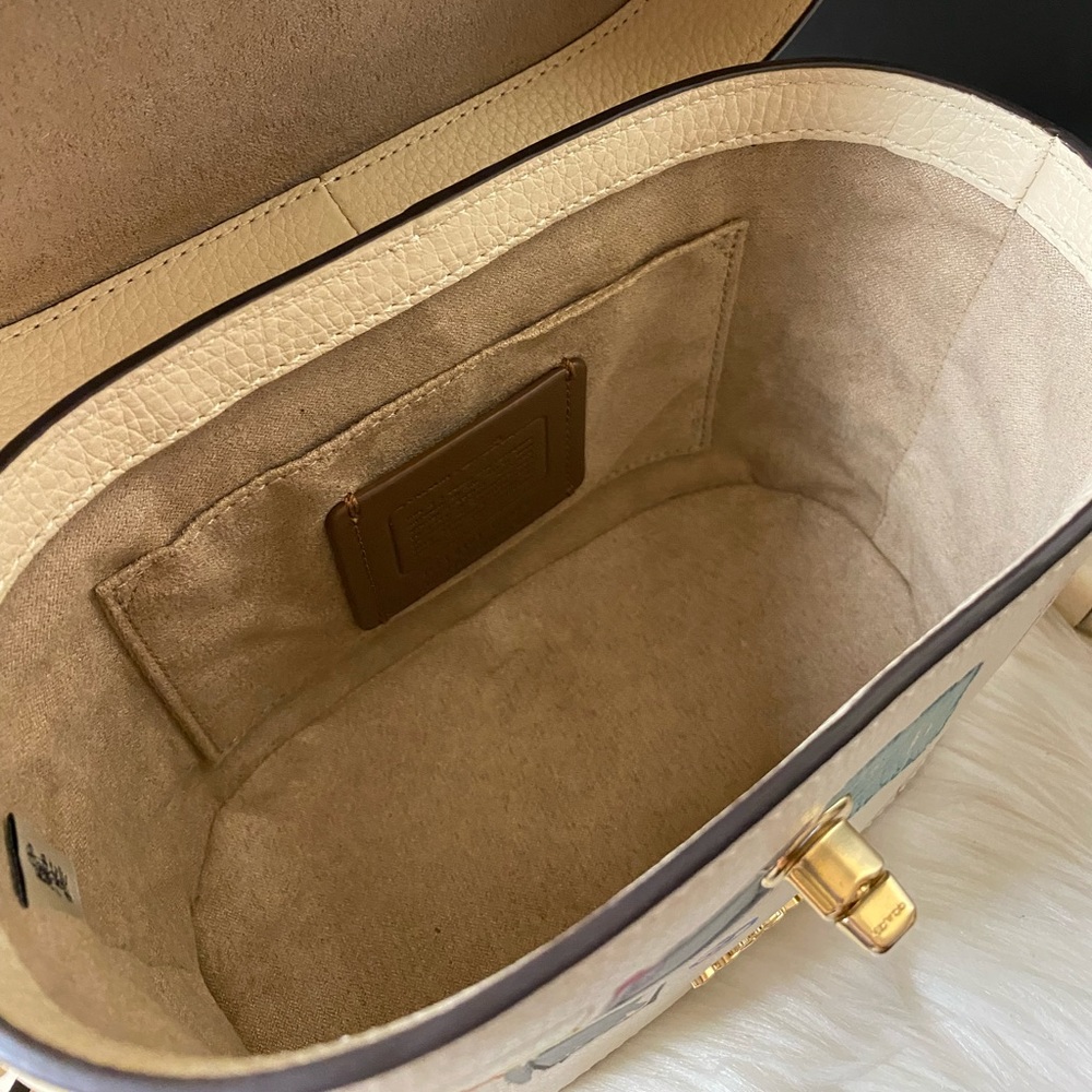 💰SOLD - C5655 - Coach X Jean Michel Basquiat Kay Crossbody - Picture 7 of 10